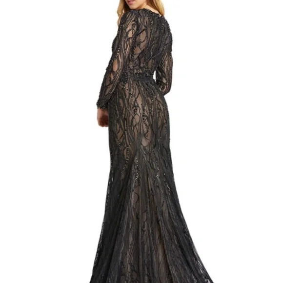 Mac Duggal Black Lace Evening Gown - Picture 5 of 13